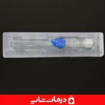 پرسنل-درمانی-در-حال-تزریق-با-آنژوکت-وریدی-آبی-مدی-پلاس